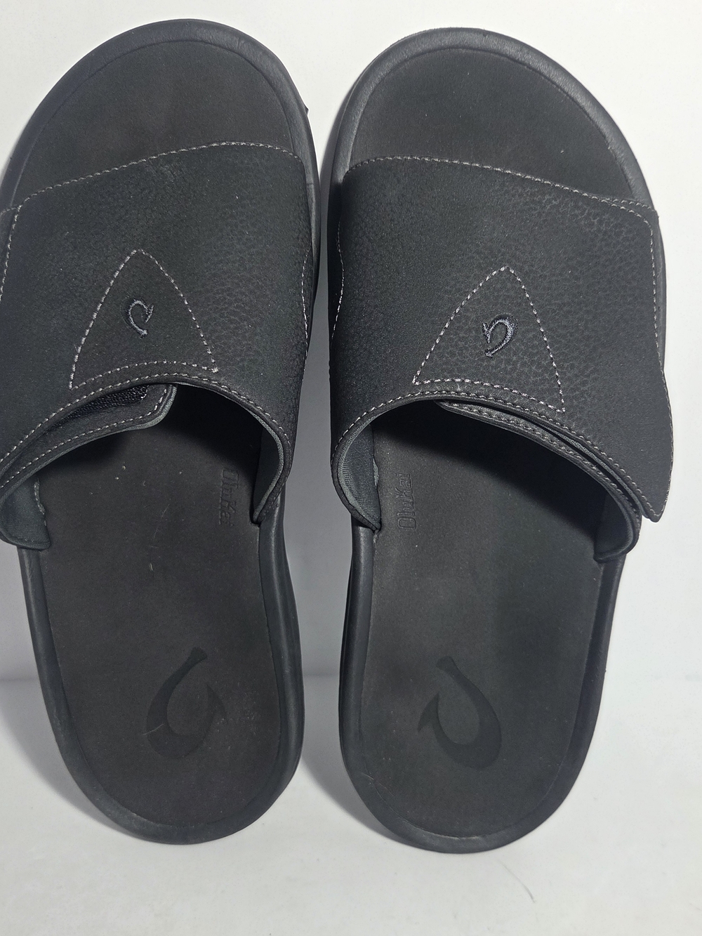 OluKai Nalu Slide Men’s Size 12 Black Synthetic Leather Adjustable Sandals 10332